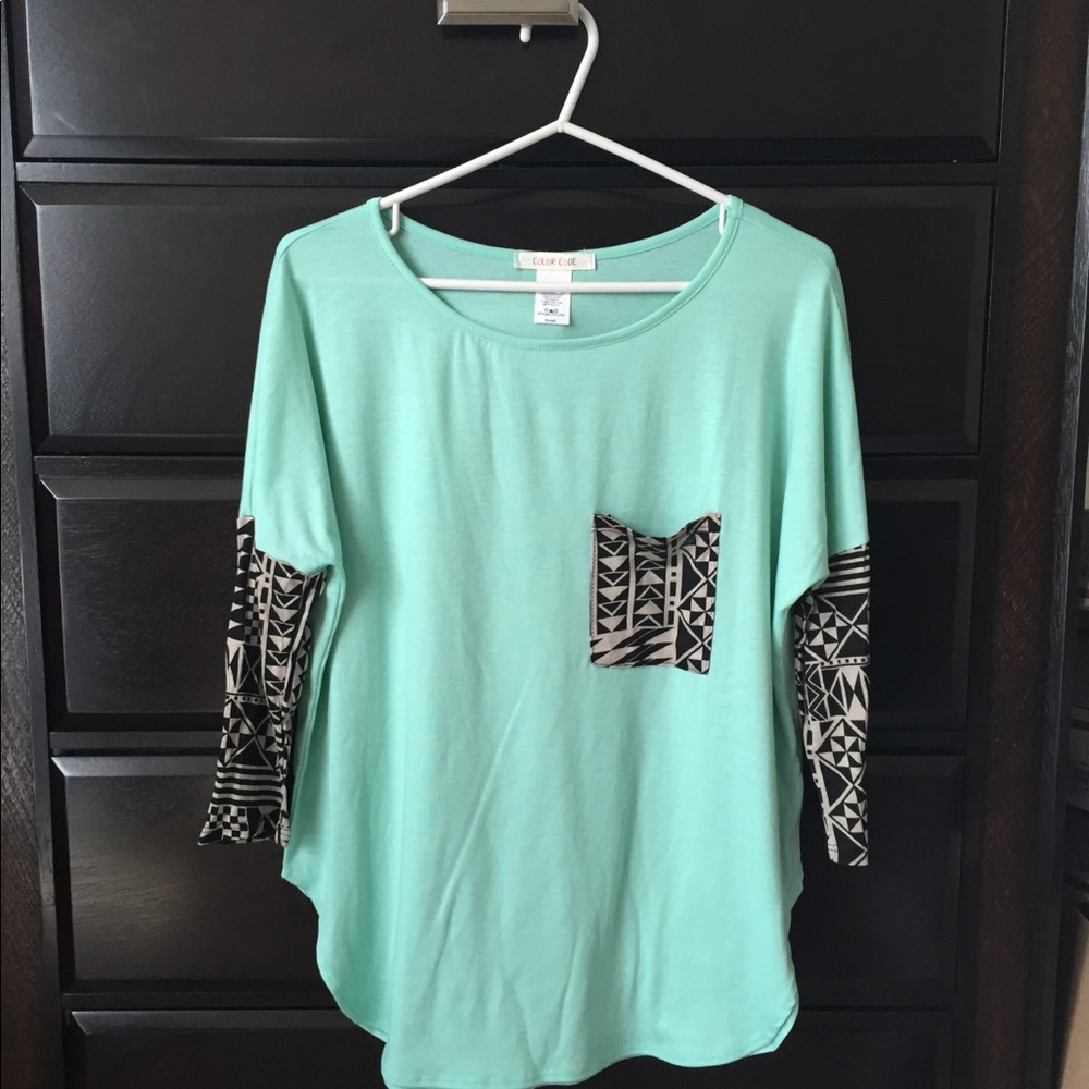🎉HP 10/17🎉 ADDISON tribal top-Aqua - Picture 5 of 6